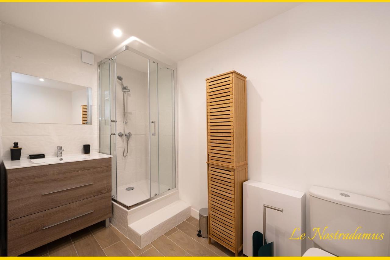 Le Nostradamus - Magnifique Appartement Cours Principal Plein Centre Avec Parking Salon-de-Provence Exterior photo