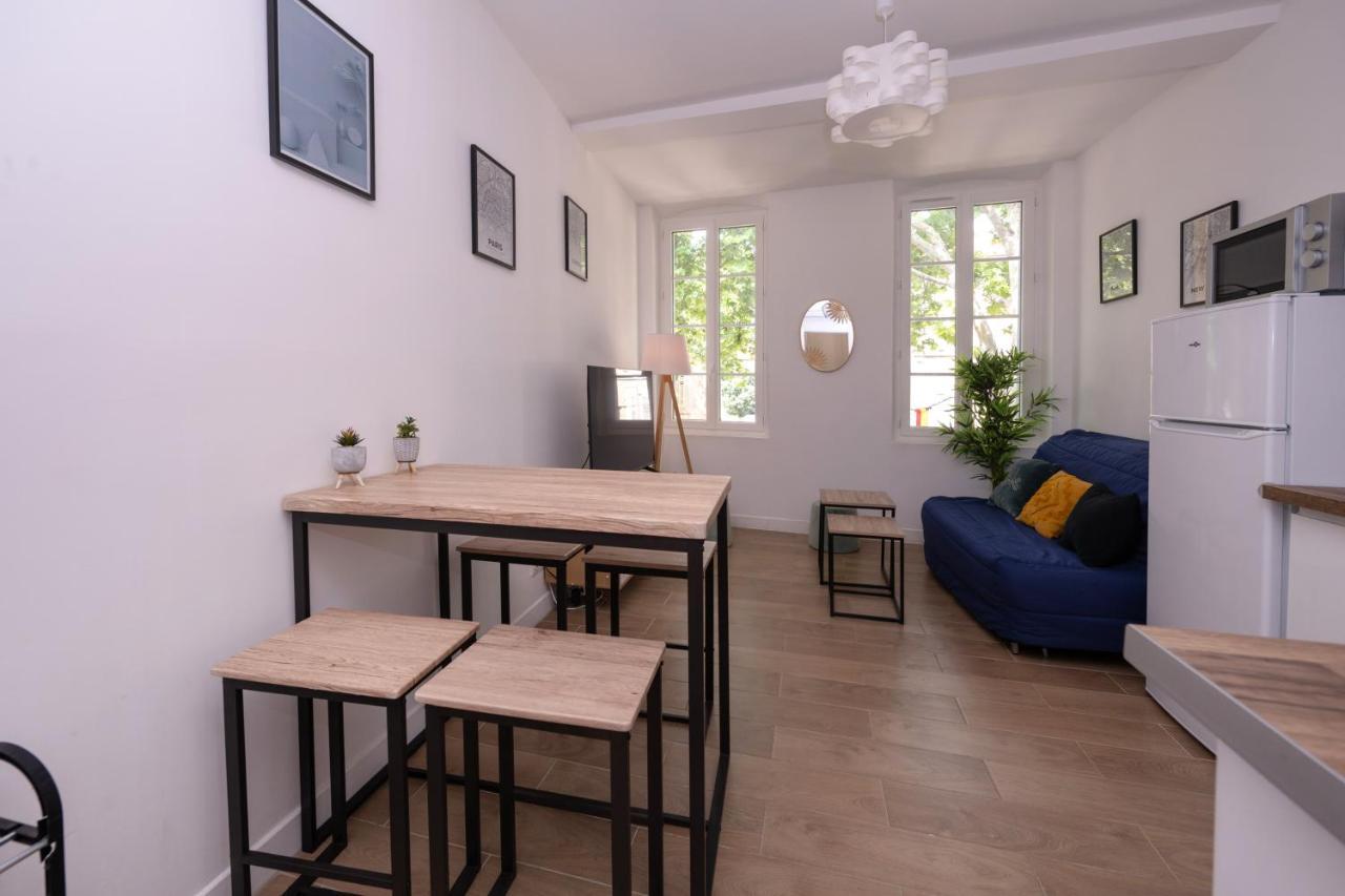 Le Nostradamus - Magnifique Appartement Cours Principal Plein Centre Avec Parking Salon-de-Provence Exterior photo